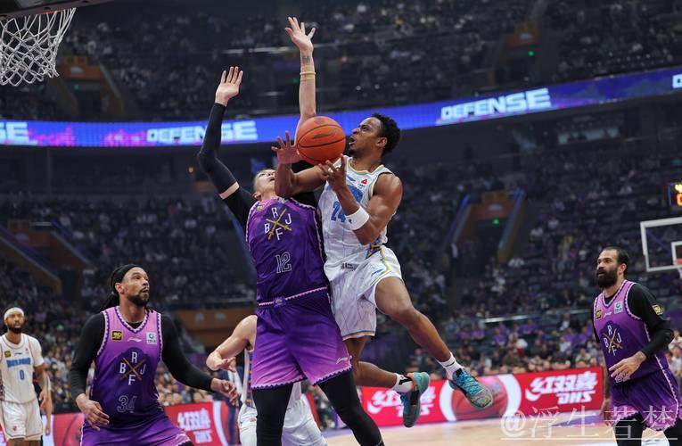 5月2日季后赛:山西对阵北京 5月2日季后赛:山西对阵北京